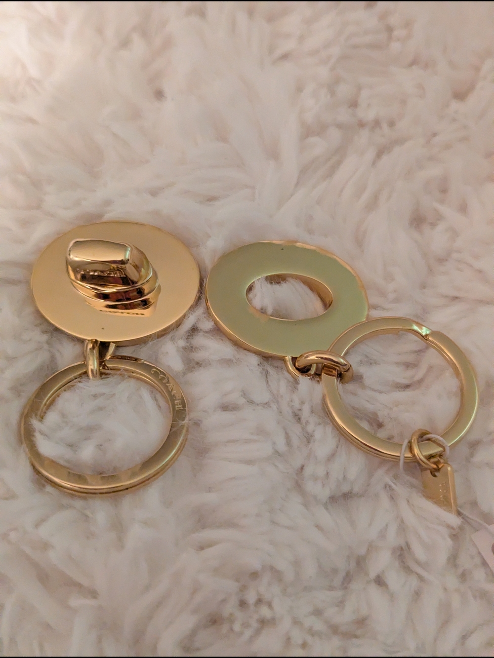 Coach Gold-Tone Signature Turnlock Valet Keychain - Picture 3 of 5